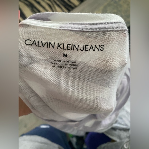 Camo print Calvin Klein top - Picture 4 of 4